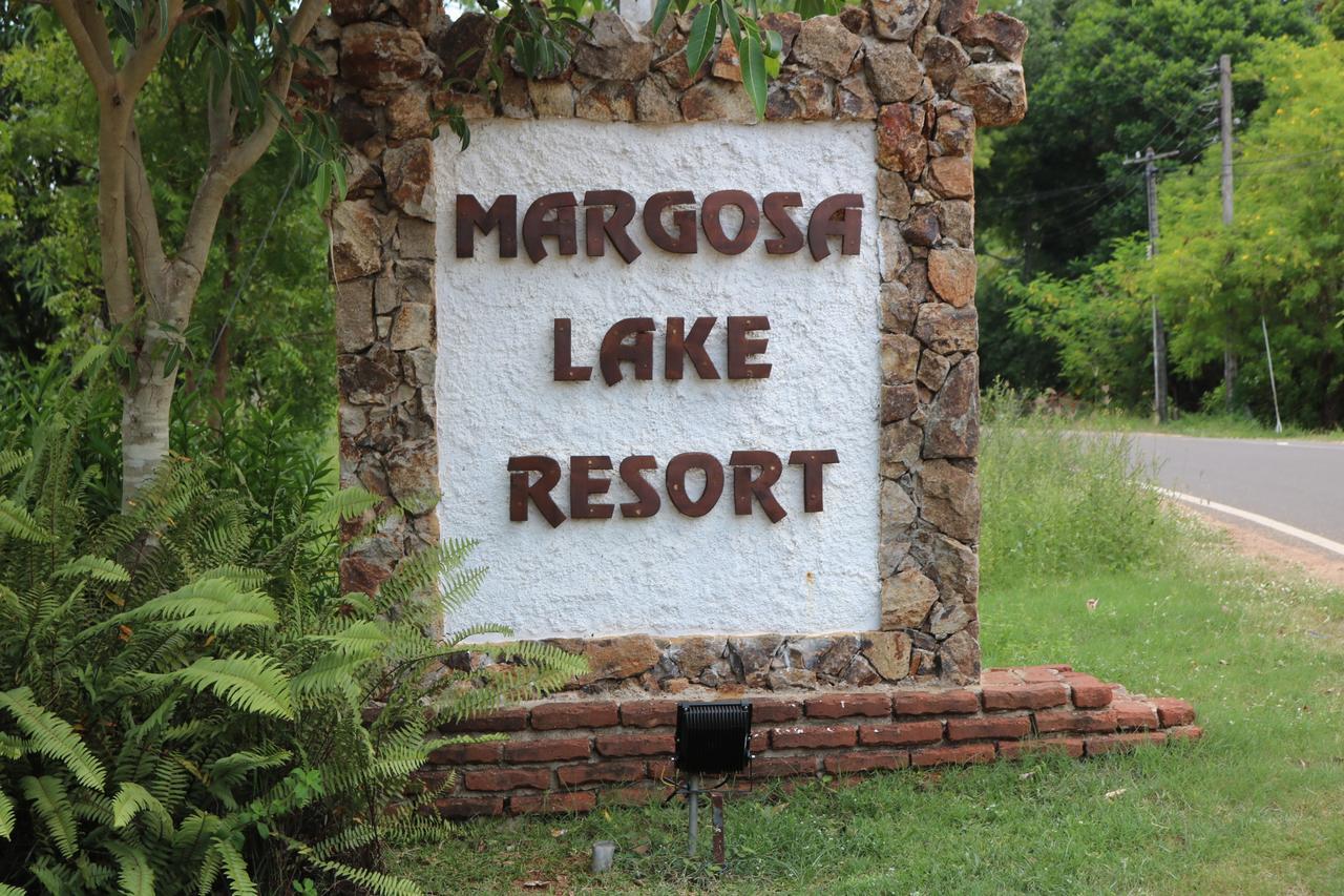 Margosa Lake Resort Anuradhapura Exterior photo